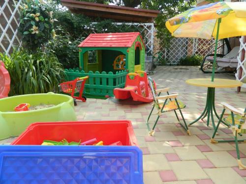 Hostal Guest House On Rostovskaya 50