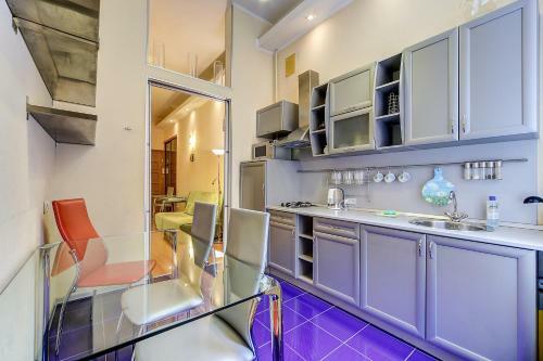 Apartamento Sutkipeterburg Nevsky Prospekt 65