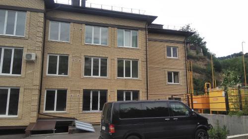 Apartment On Dekabristov 31