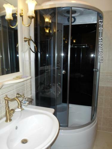 Hotel Serebryaniy Wek
