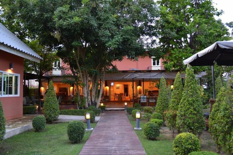 Hotel Oasis91 Resort & Restaurant