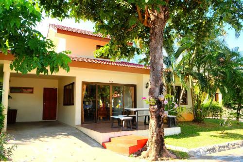 New Travel Beach Hotel & Resort