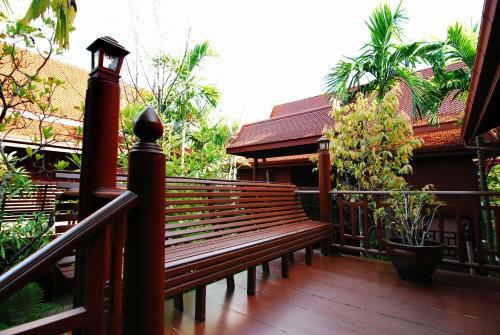 Hotel Baan Amphawa Resort & Spa