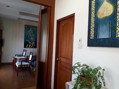 Hostal Rimtalay Angsila Guesthouse