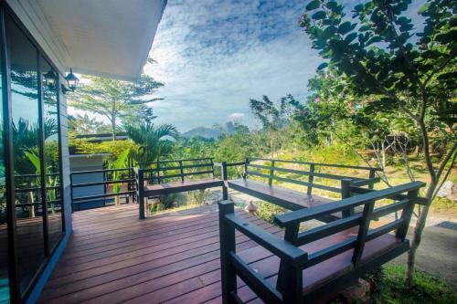 Hotel Baan Suan Hill Resort