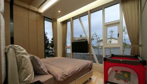 Li Chu Art Paternity B&B