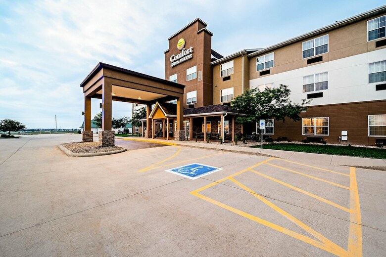 Hotel Comfort Inn & Suites