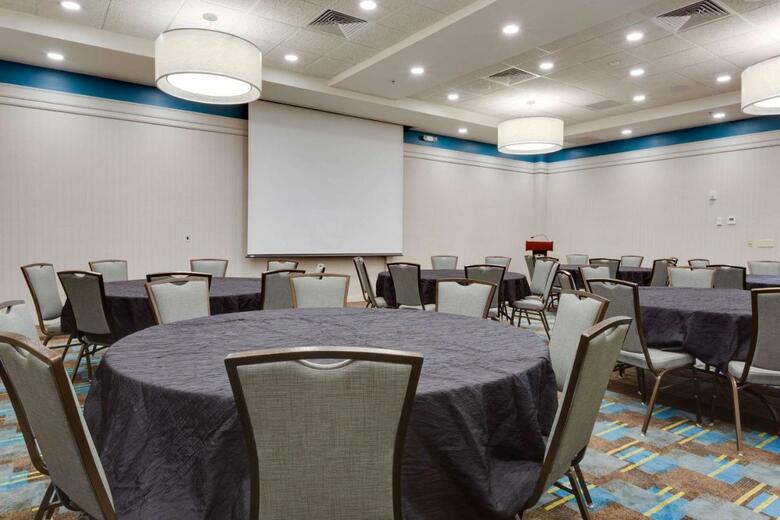 Drury Plaza Hotel St. Louis St. Charles