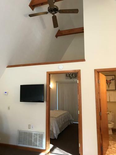 Norfork Lake Ozark Mountain Lodge