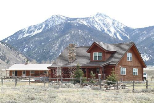 Montana Spirit Guest Lodge