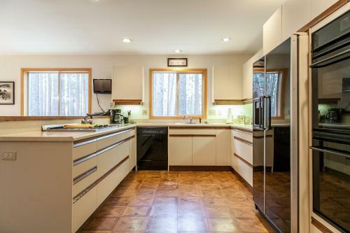 Black Butte Ranch: Nw Contemporary