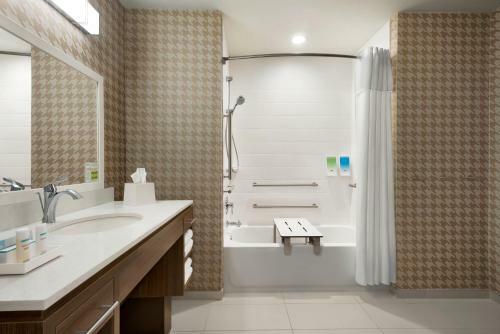 Hotel Home2 Suites By Hilton Bismarck