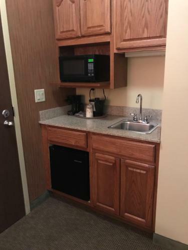 Hotel Randolph Inn And Suites