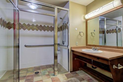Powderhorn Lodge 102: Sego Lily Suite