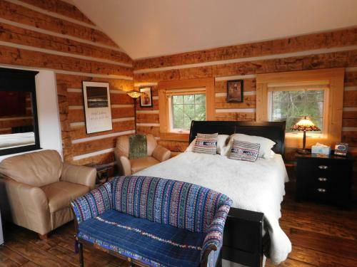 Lodge Riverside Meadows Cabins
