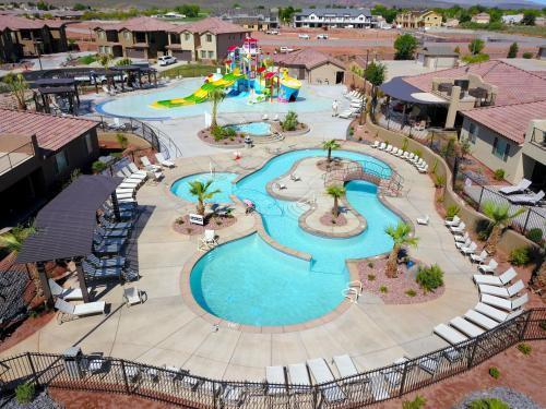 Pvz #35: Poolside Commons At Paradise Village
