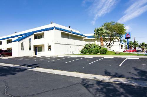 Hotel Motel 6 Palm Springs North