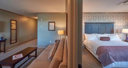Hotel The Groton Inn