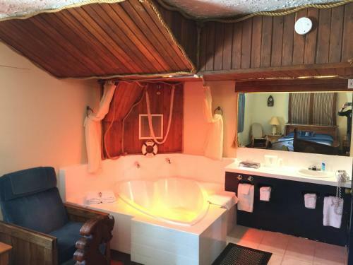 Hotel Don Q Inn