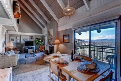 Yampa View 302