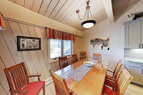 2345 Apres Ski Way House Unit 114