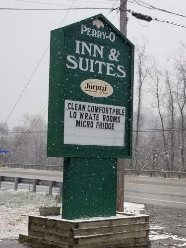 Motel Perry-o Inn & Suites