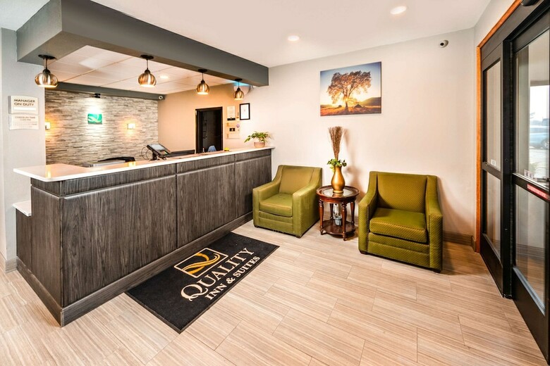 Hotel Quality Inn & Suites