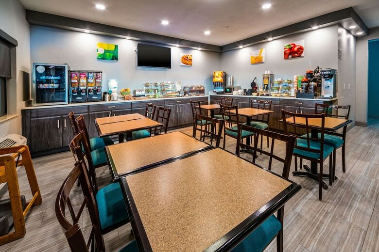 Hotel Quality Inn & Suites