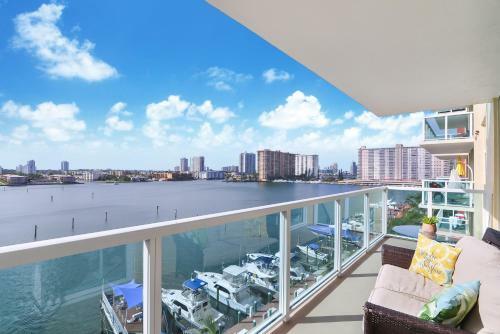 Aparthotel Yacht Club Modern Luxury Apartments