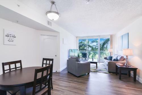 Aparthotel Yacht Club Modern Luxury Apartments