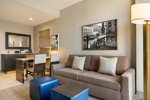 Hotel Embassy Suites By Hilton Syracuse Destiny Usa