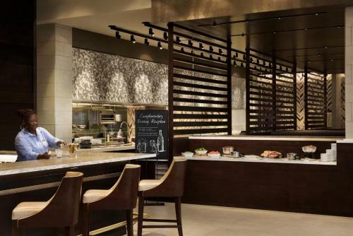 Hotel Embassy Suites By Hilton Syracuse Destiny Usa