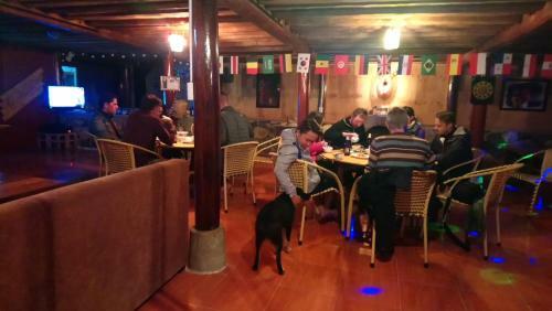 Sister's Homestay And Bar