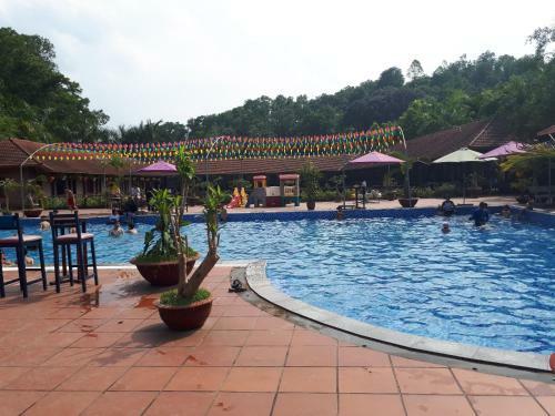 Hotel ?�ng � N�i C?c Resort
