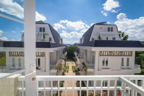 Hotel Dalat de Charme Village