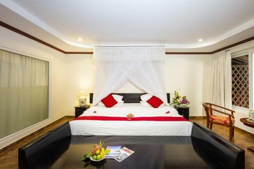 Hotel Rock Water Bay