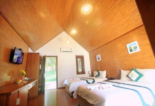 Hotel Phu Ninh Lake Resort