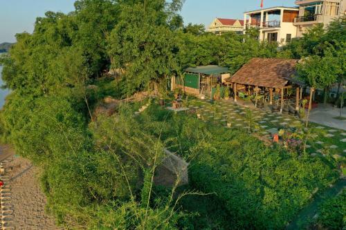 Albergue Village House