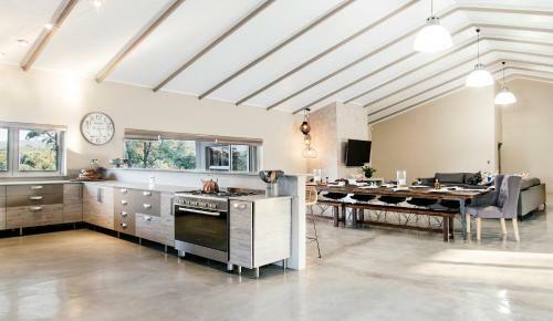 Hillside Lodge