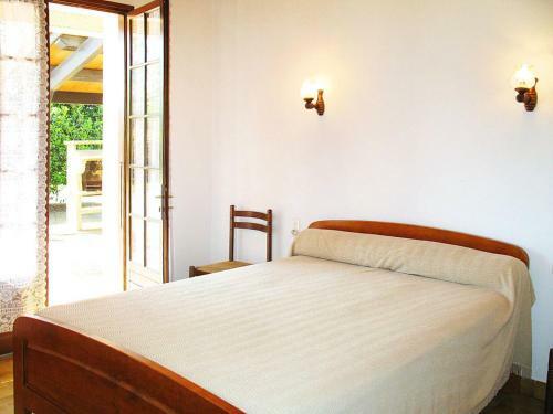 Holiday Home La Grande Pi�ce (Ido135)