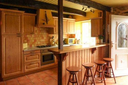 Holiday Home Plogonnec - Bre06049-f