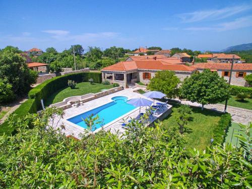 Mitrovici Villa Sleeps 8 Pool Air Con Wifi