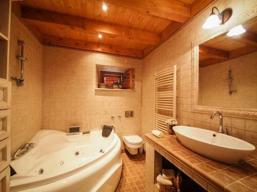 Mitrovici Villa Sleeps 8 Pool Air Con Wifi