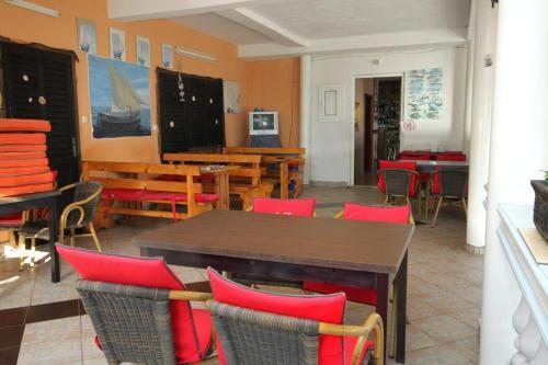 Apartments By The Sea Mrljane, Pasman - 319