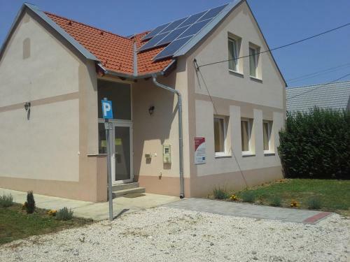 Hostal Nagyhars�nyi Vend�gh�z