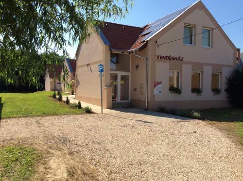 Hostal Nagyhars�nyi Vend�gh�z
