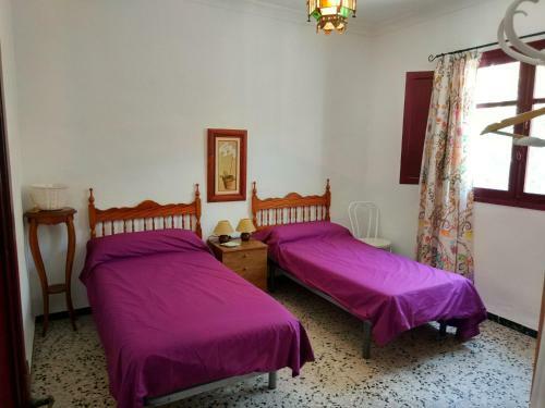 Casa Florida Con Piscina Compartida