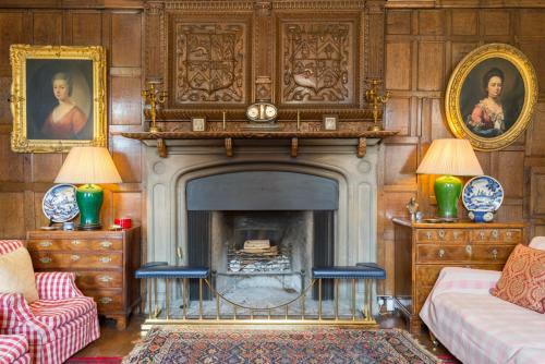 Agroturismo Llong Chateau Sleeps 14 Wifi