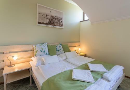 Bed & Breakfast Bikav�lgyi Panzi�