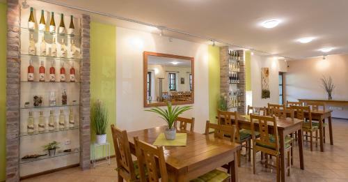 Bed & Breakfast Bikav�lgyi Panzi�